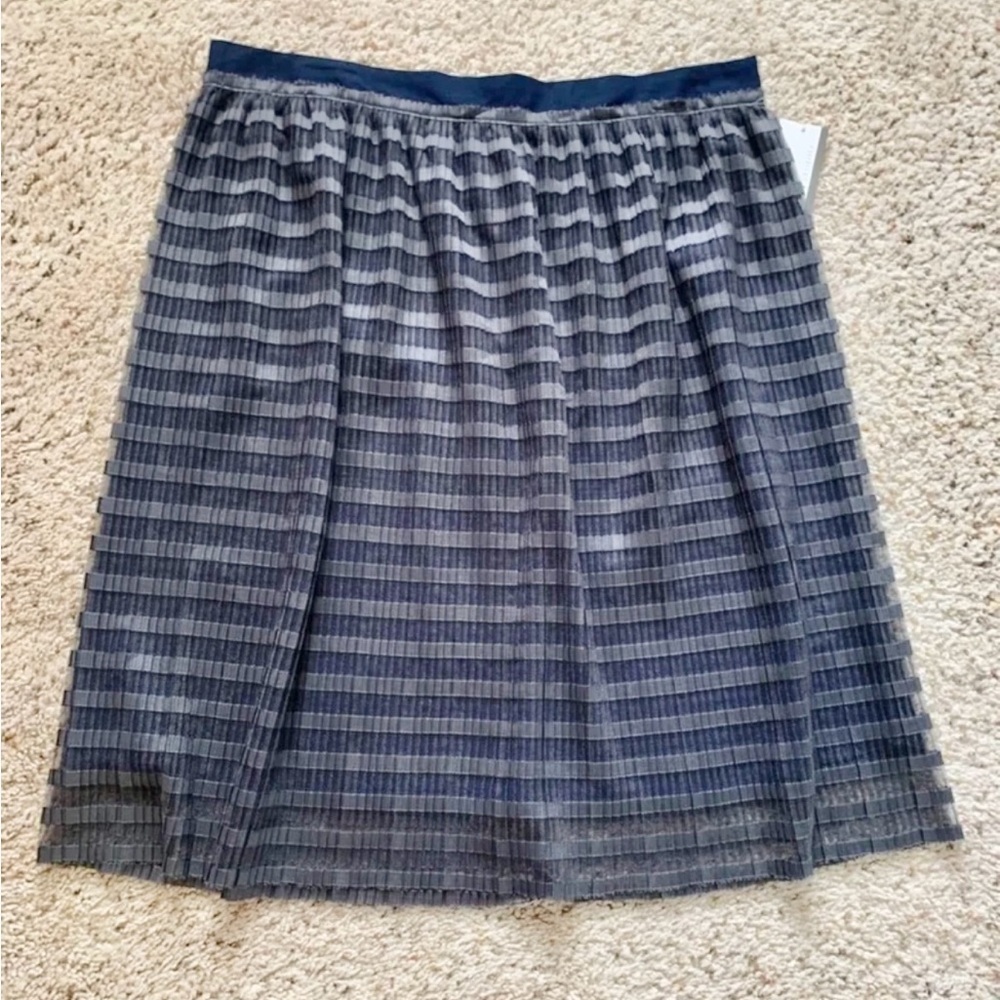 New skirt woman’s size xlarge Signature Studio brand tags attached